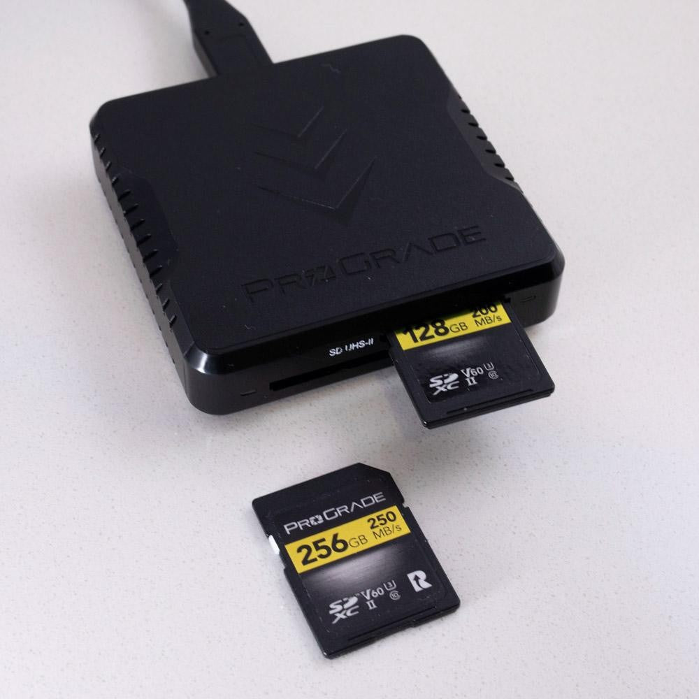 Prograde Digital Card Reader Dual Slot Sdhc / Sdxc Uhs-Ii Usb3.1 Pg08