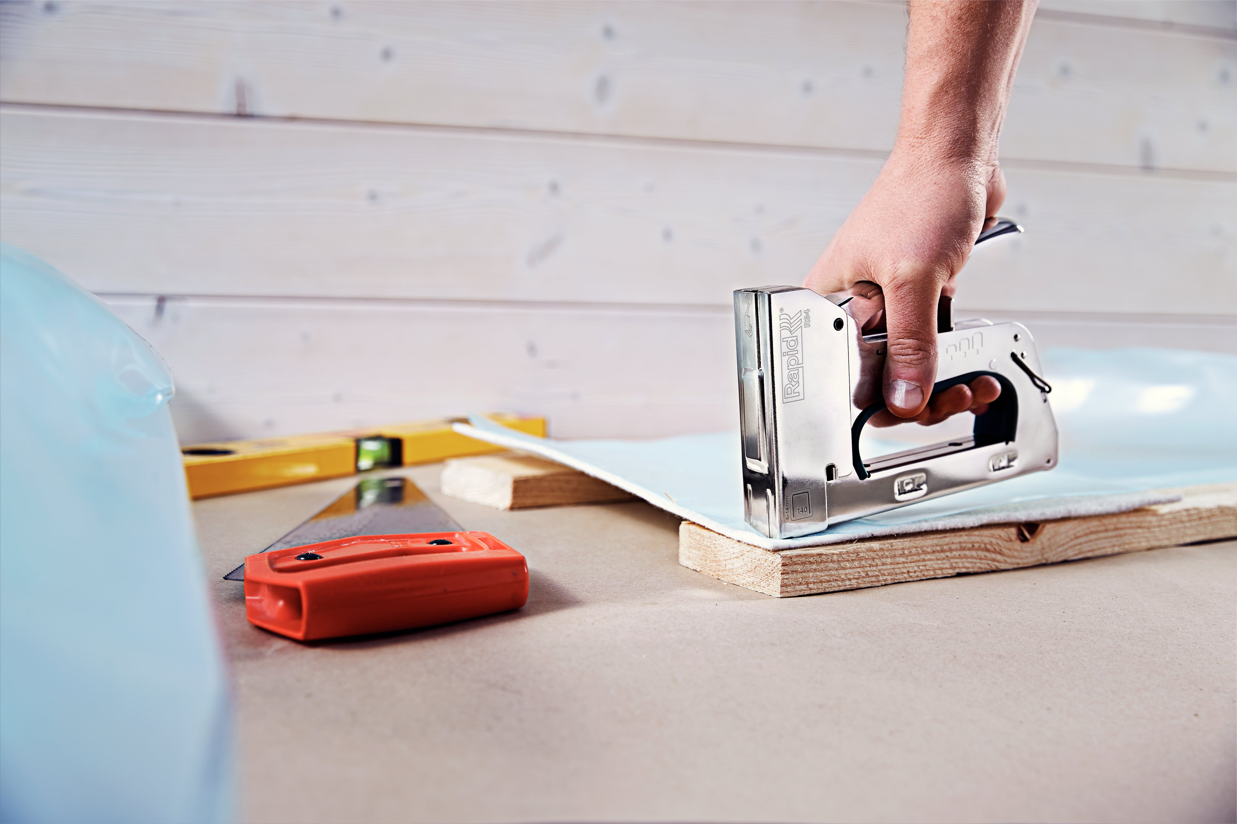 Rapid Tacker 34 + Staples + Case Promo