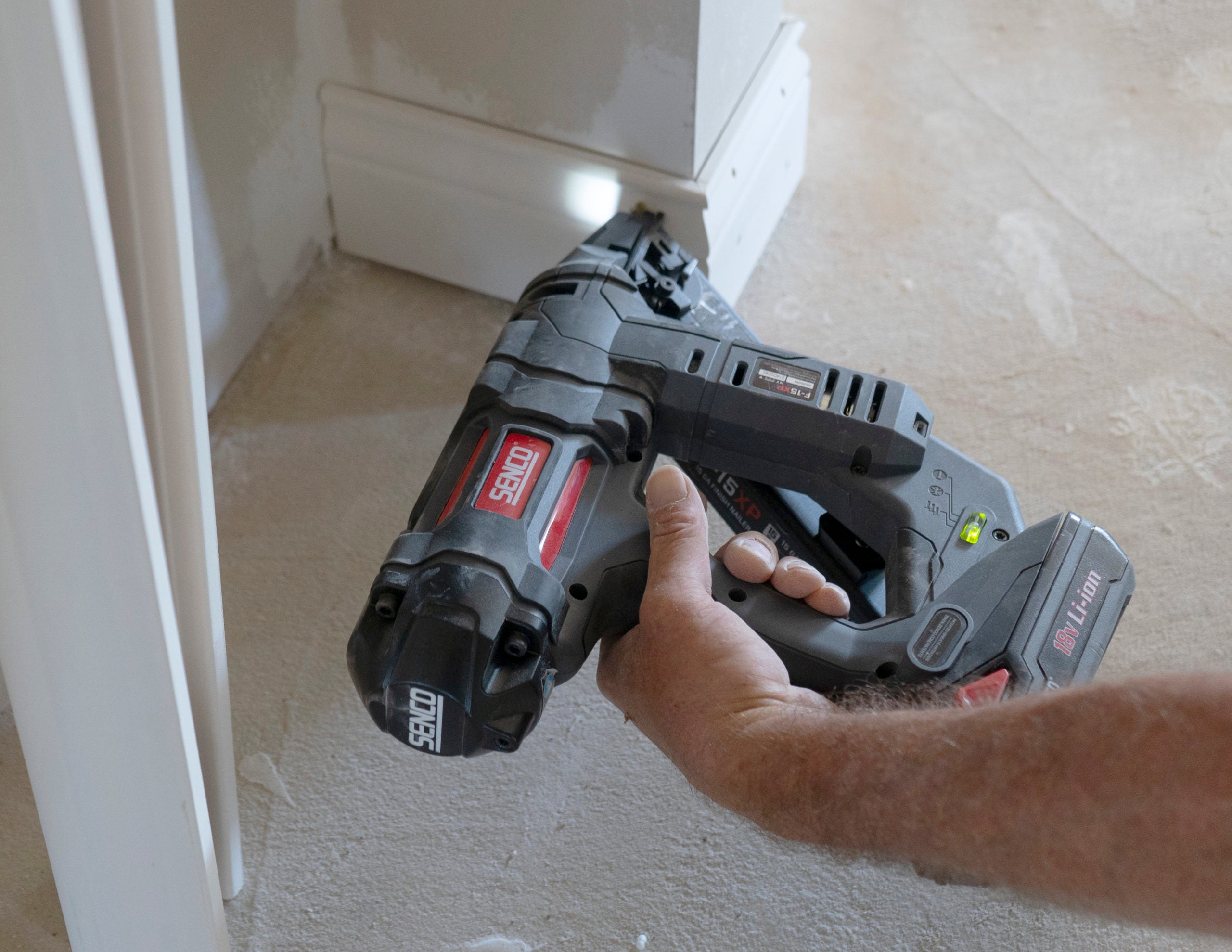 Senco 15 Ga. 34° Cordless Finish Nailer