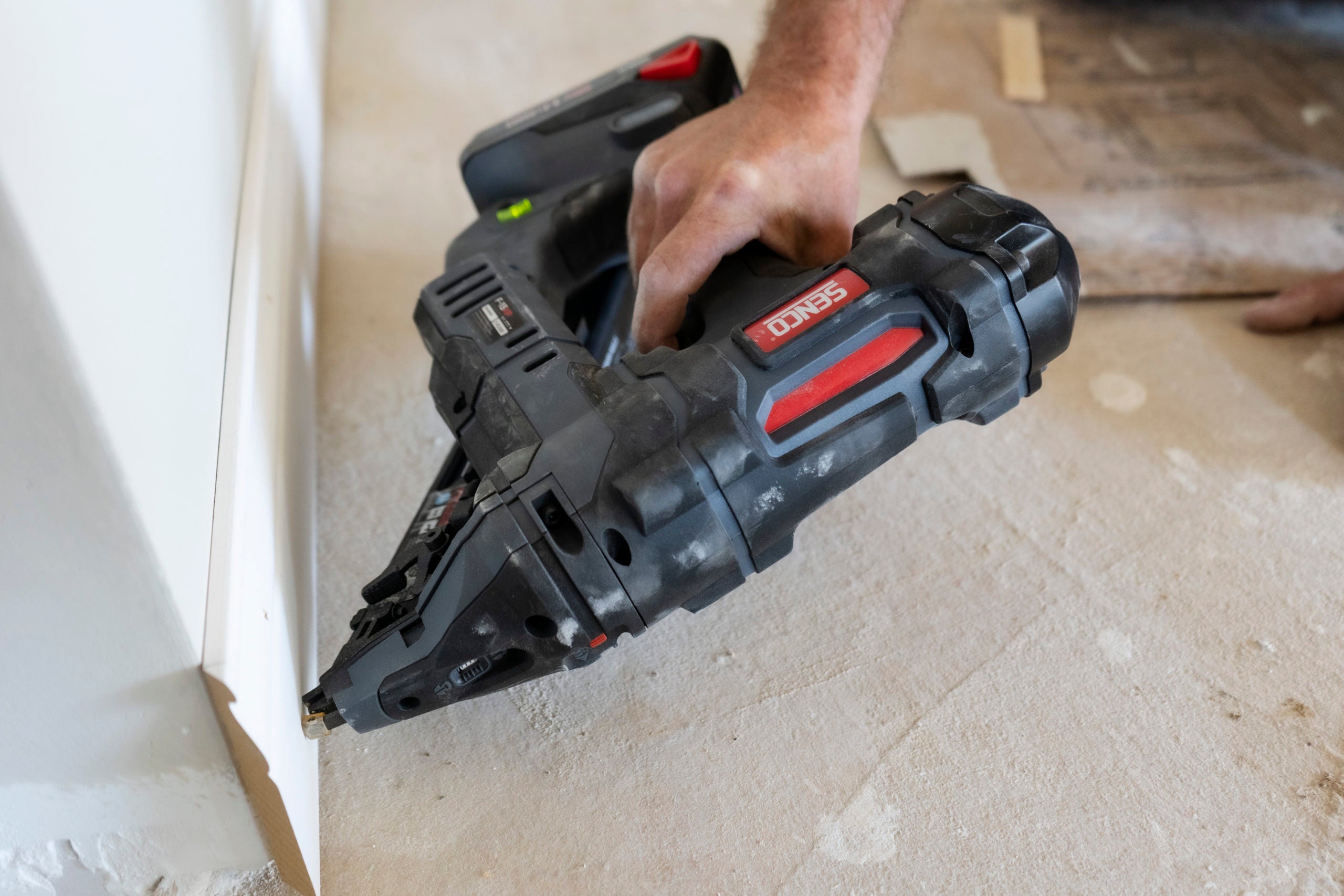 Senco 15 Ga. 34° Cordless Finish Nailer