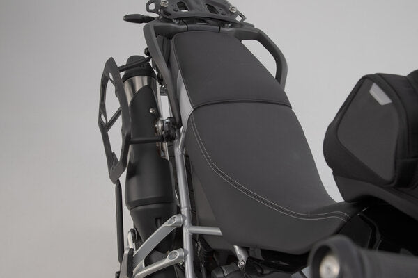 *Side Carriers Sw Motech Triumph Sprint 955 02-04