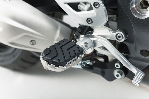 *Footrest Kit  Bmw F750Gs 17-On  F850Gs 17-On  F850Gs Adventure 18-On  S1000Xr 15-19