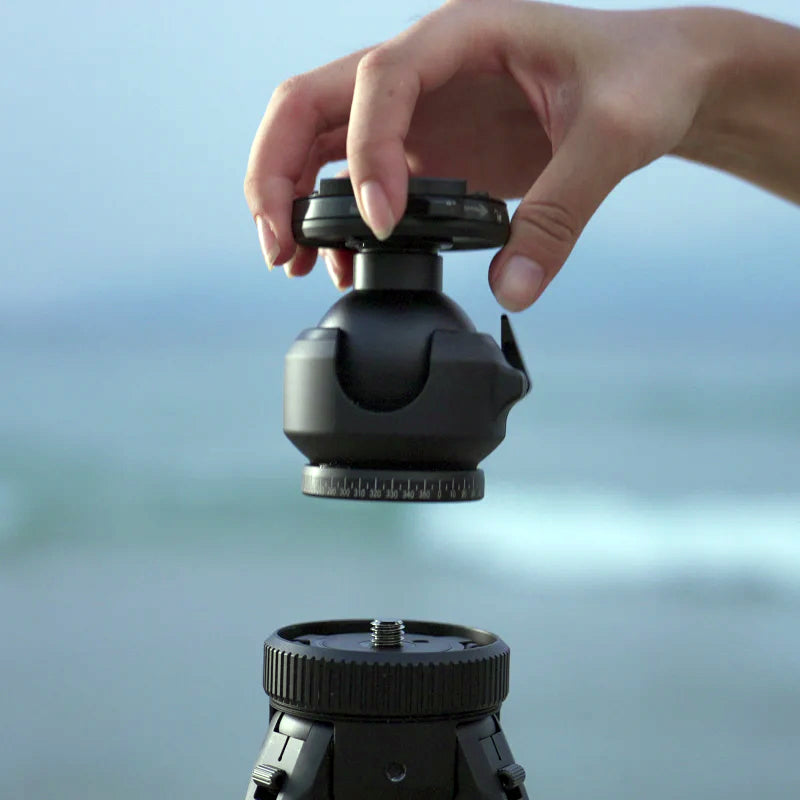 Heipi Vision 3-In-1 Carbon Fiber Travel Tripod 44.5Cm / 1.35Kg