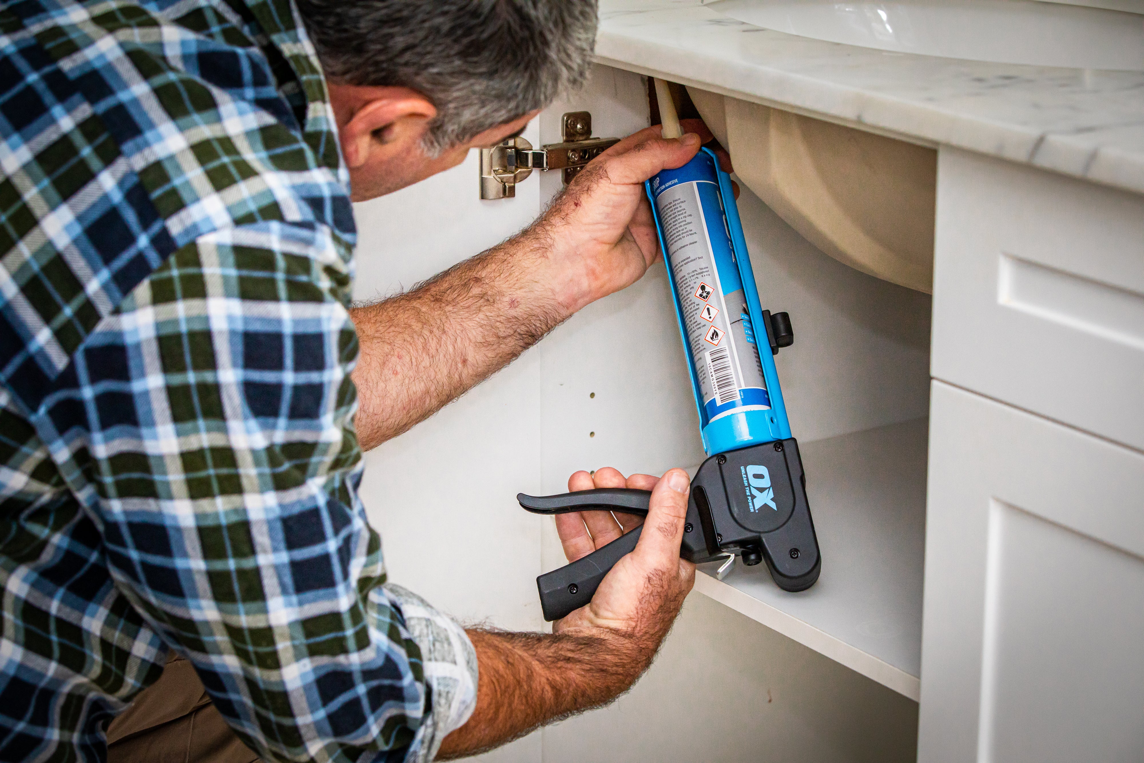 OX 13.5oz Rodless Caulk Dispenser