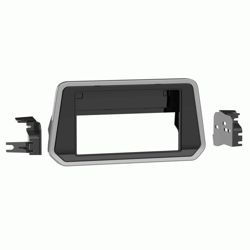 Fitting Kit Nissan Sentra 2020 - Up Double Din (Gloss Black / Silver Trim)